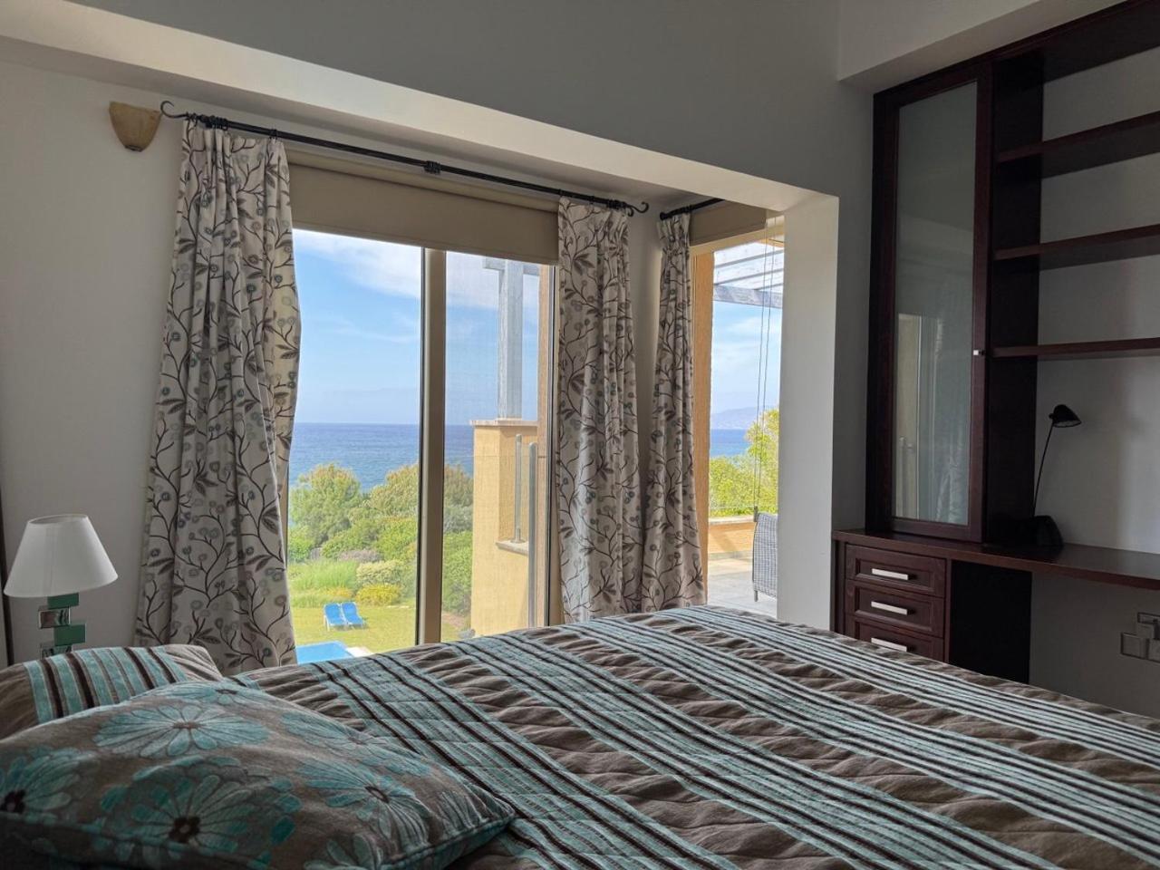 Beach Villa Olivia 네오 초리오 외부 사진