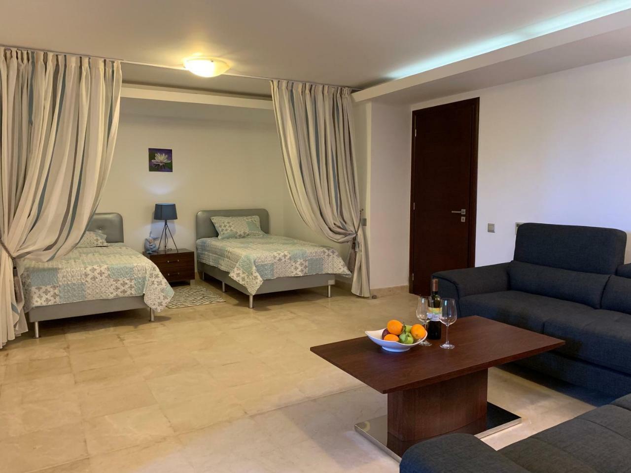 Beach Villa Olivia 네오 초리오 외부 사진