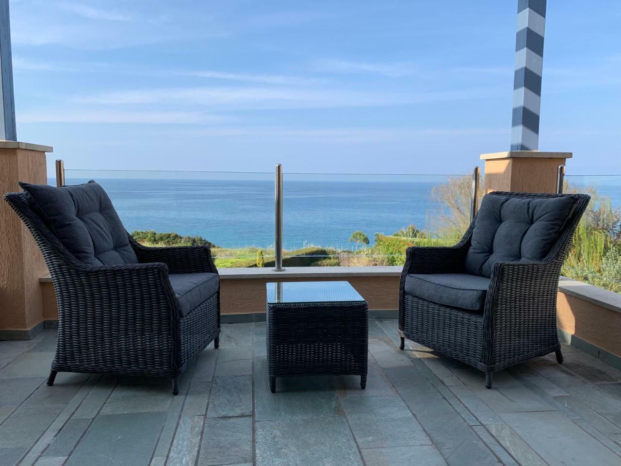Beach Villa Olivia 네오 초리오 외부 사진