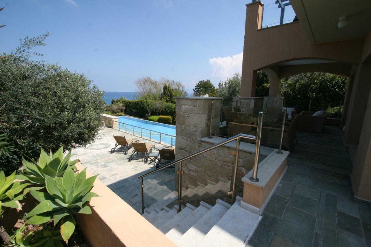 Beach Villa Olivia 네오 초리오 외부 사진